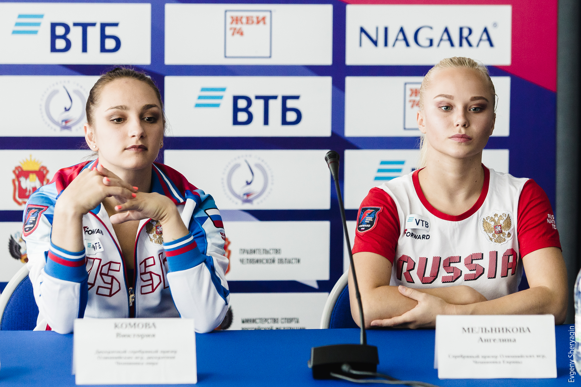 призеры Олимпийских игр Виктория Комова и Ангелина Мельникова 