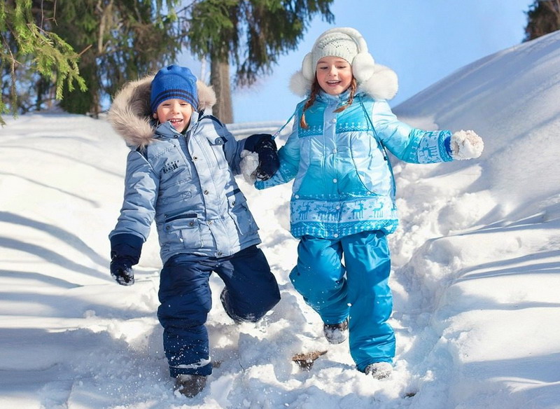 безопасное катание на санках для детей зимой